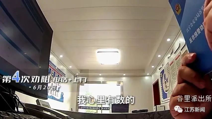 DƬ